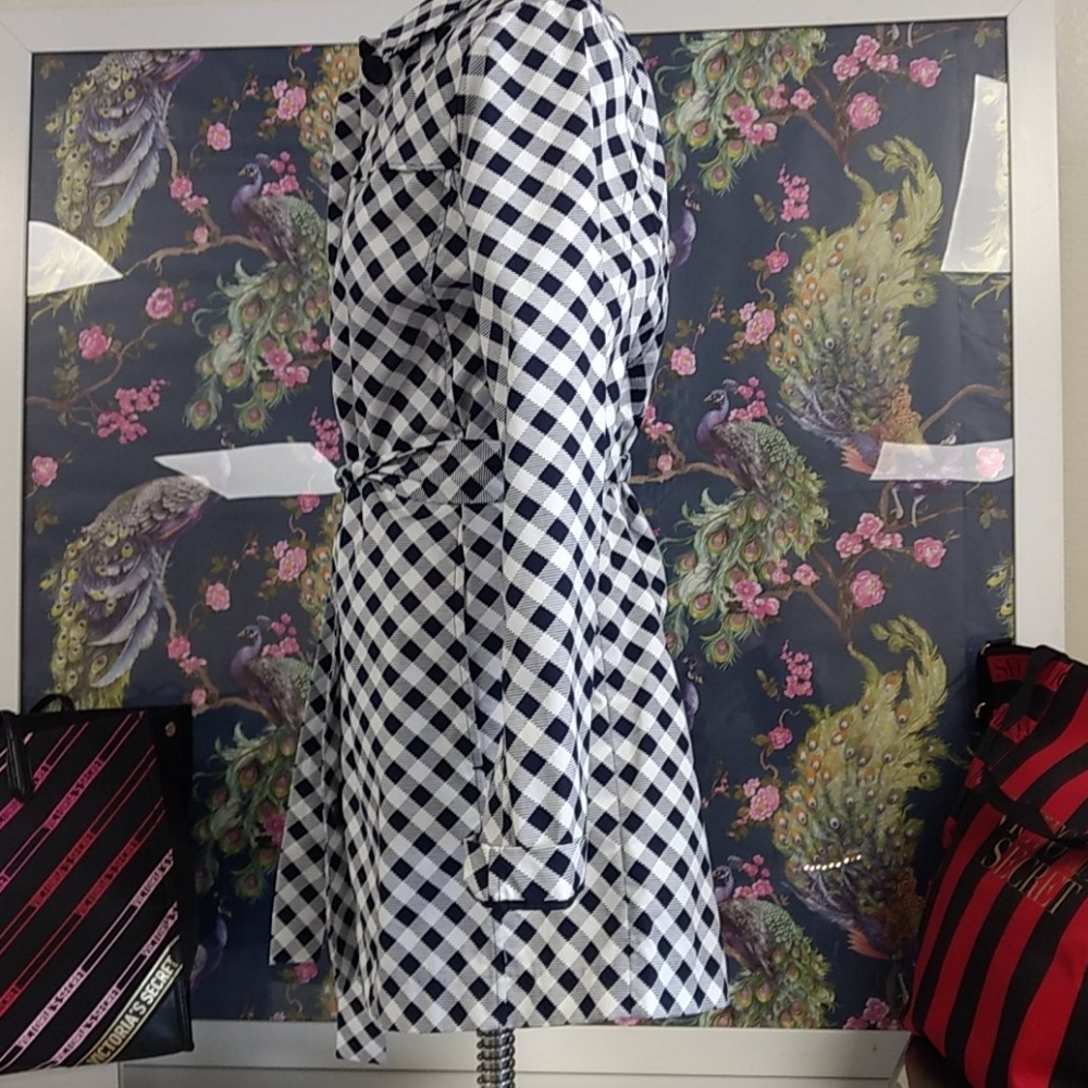 Last One! Kim Rogers Coat - Picture 4 of 10